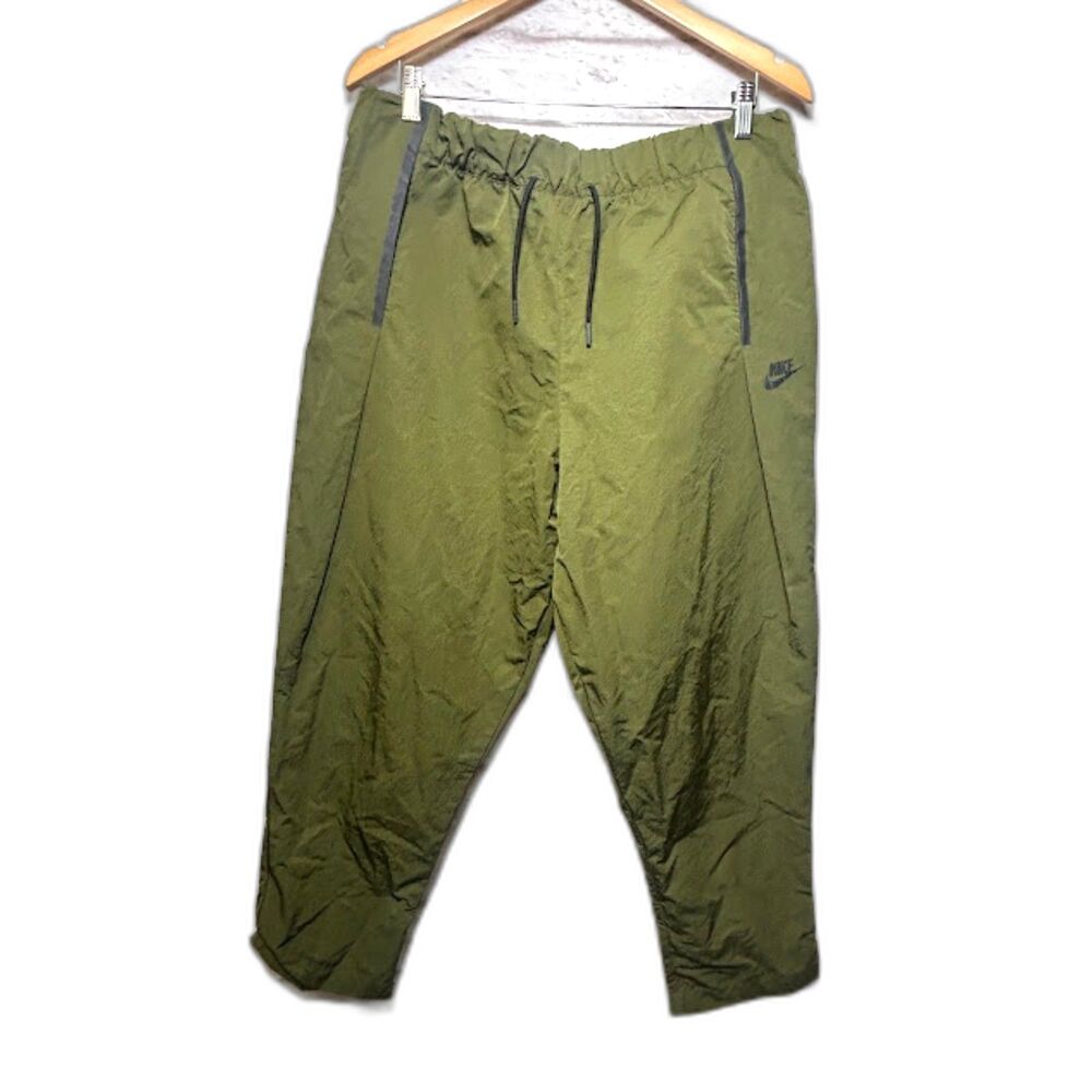 Nike Windbreaker Jogger Pants Women's Olive Green Size XL NWT Nylon Athletic